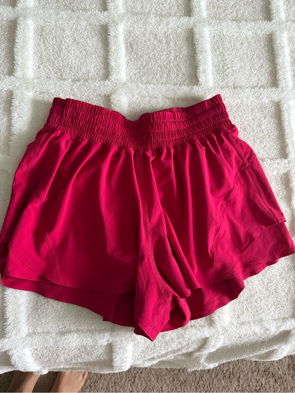 Lululemon Shake It Out High-Rise Running Short
2.5" mulberry spark